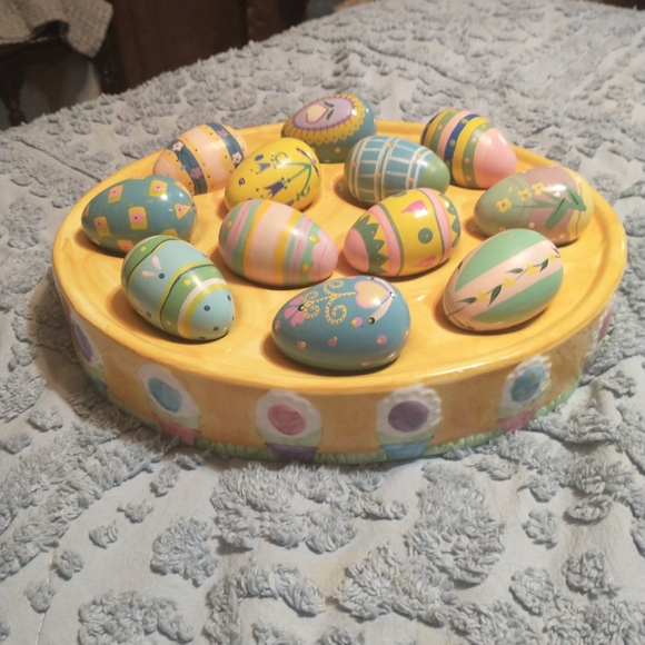 Ceramic Easter egg tray - Picture 1 of 3